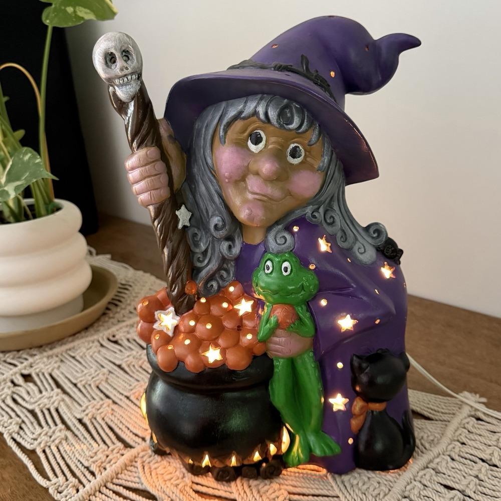 VTG Ceramic Ms. Wicked Witch Light-Up 15" Halloween Cat Frog Cauldron Decor Star